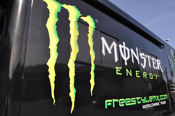 3m-gloss-motorhome-wrap-for-freestyle-mx-and-monster-energy-6