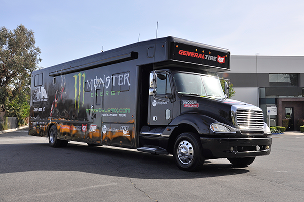 3m-gloss-motorhome-wrap-for-freestyle-mx-and-monster-energy-7