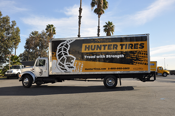 24-box-truck-wrap-using-gf-for-hunter-tires-10