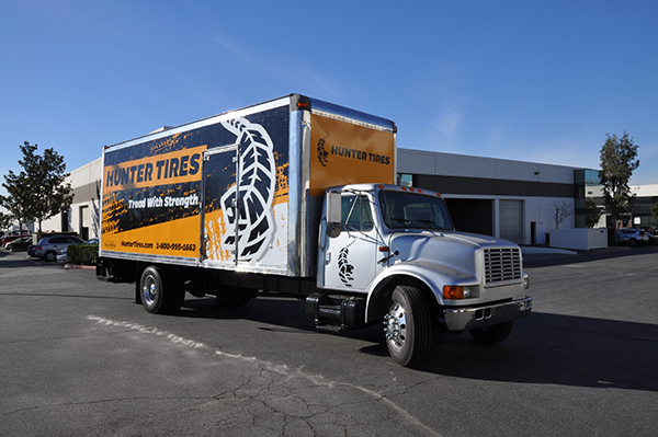 24-box-truck-wrap-using-gf-for-hunter-tires-11