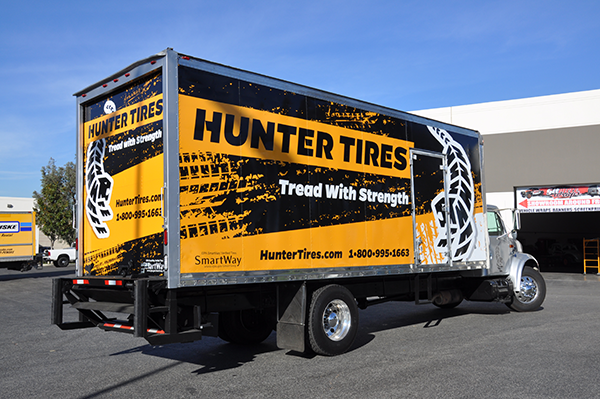 24-box-truck-wrap-using-gf-for-hunter-tires-12