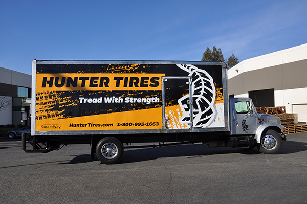 24-box-truck-wrap-using-gf-for-hunter-tires-2