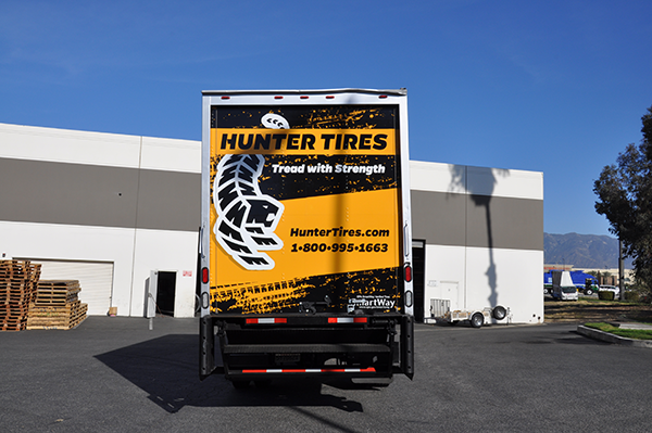 24-box-truck-wrap-using-gf-for-hunter-tires-4