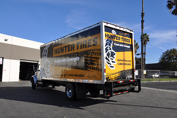 24-box-truck-wrap-using-gf-for-hunter-tires-6