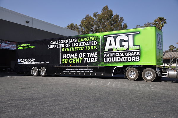 53-trailer-3m-gloss-wrap-for-artificial-grass-liquidators-9