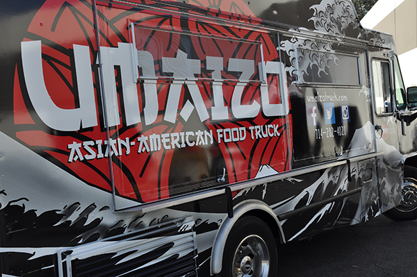 -food-truck-3m-flat-wrap-for-umaizo-asian-american-food-truck-and-catering-3 (1)