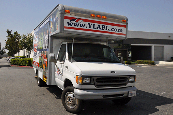 ford-e350-boxtruck-wrap-for-advantage-youth-flag-football-1