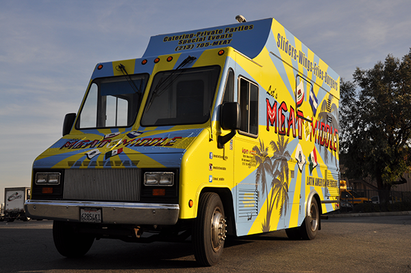 -gf-food-truck-vehicle-wrap-for-meat-in-the-middle-2