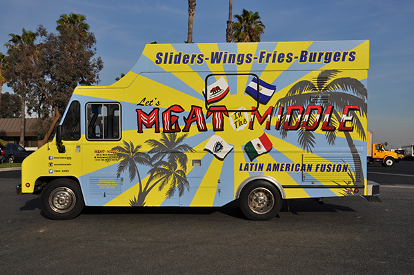 -gf-food-truck-vehicle-wrap-for-meat-in-the-middle-8 (1)
