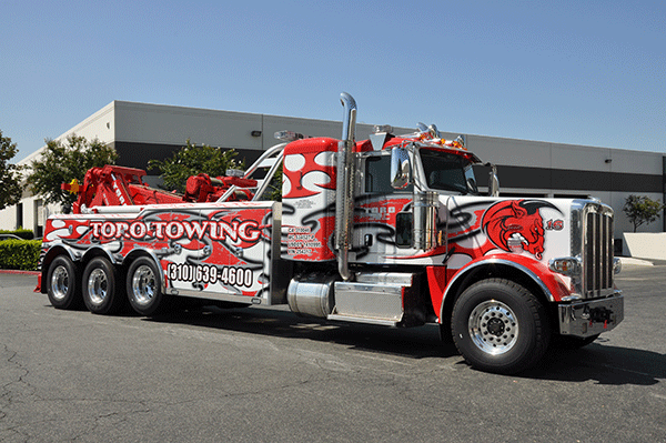peterbuilt-sleeper-tow-truck-wrap-for-toro-towing-15