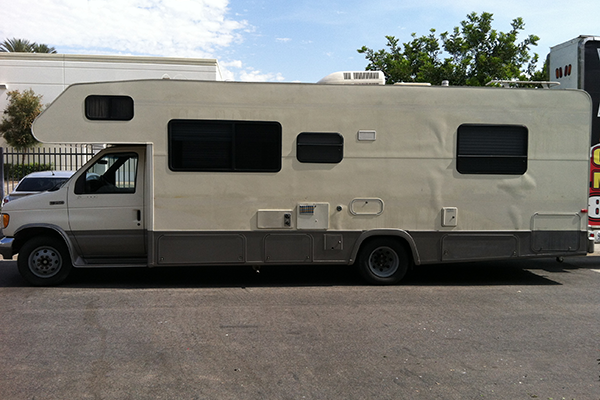thor-class-c-motorhome-wrap-for-a-family-old